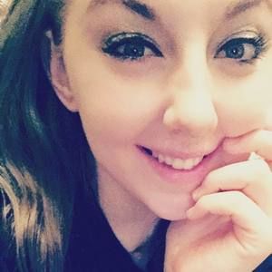 Meet your Posher, Caitlin